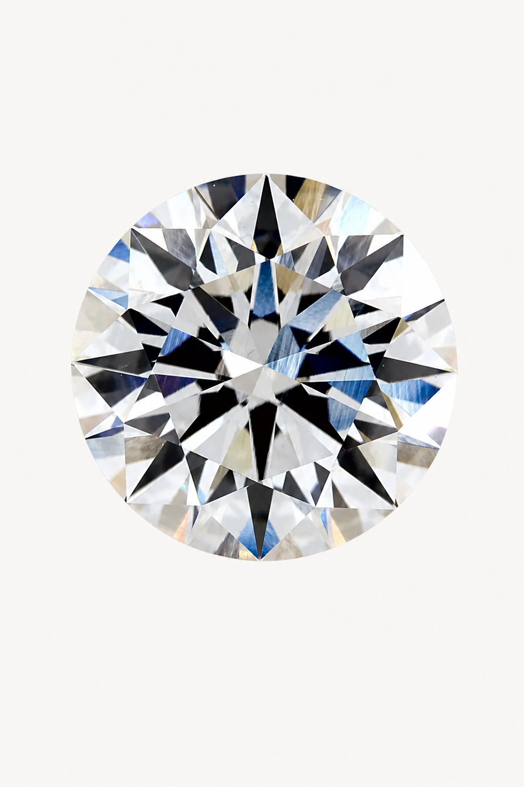 Strong 'CVD strain' which makes the diamond look 'out of focus' or blurry.