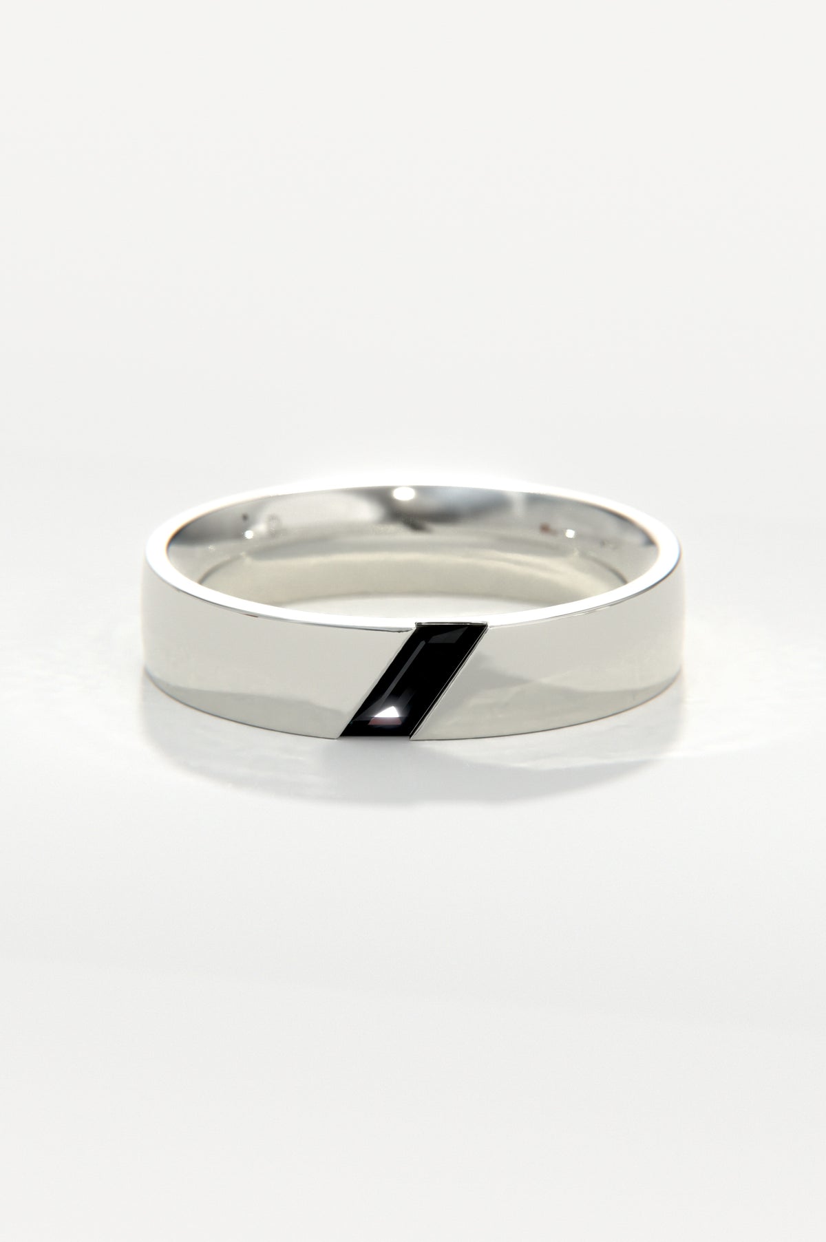 Beam Black White