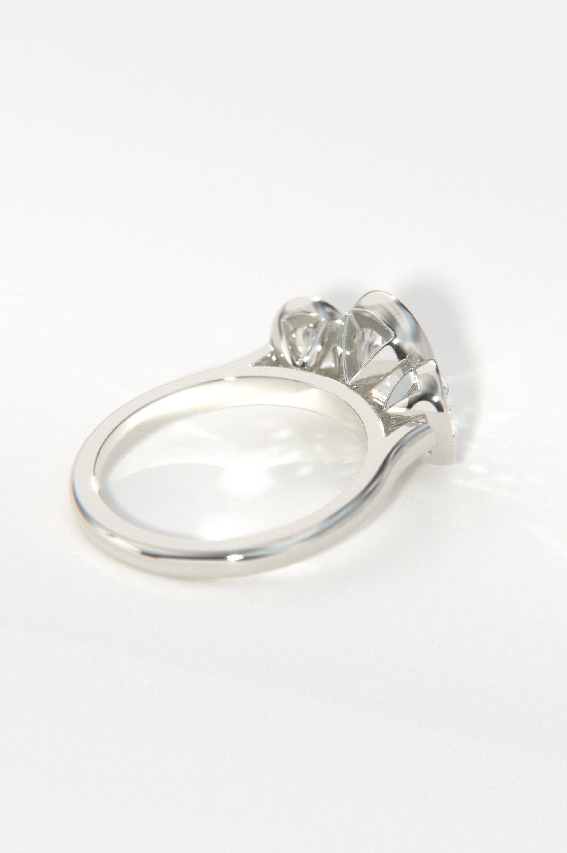 Ellipses White