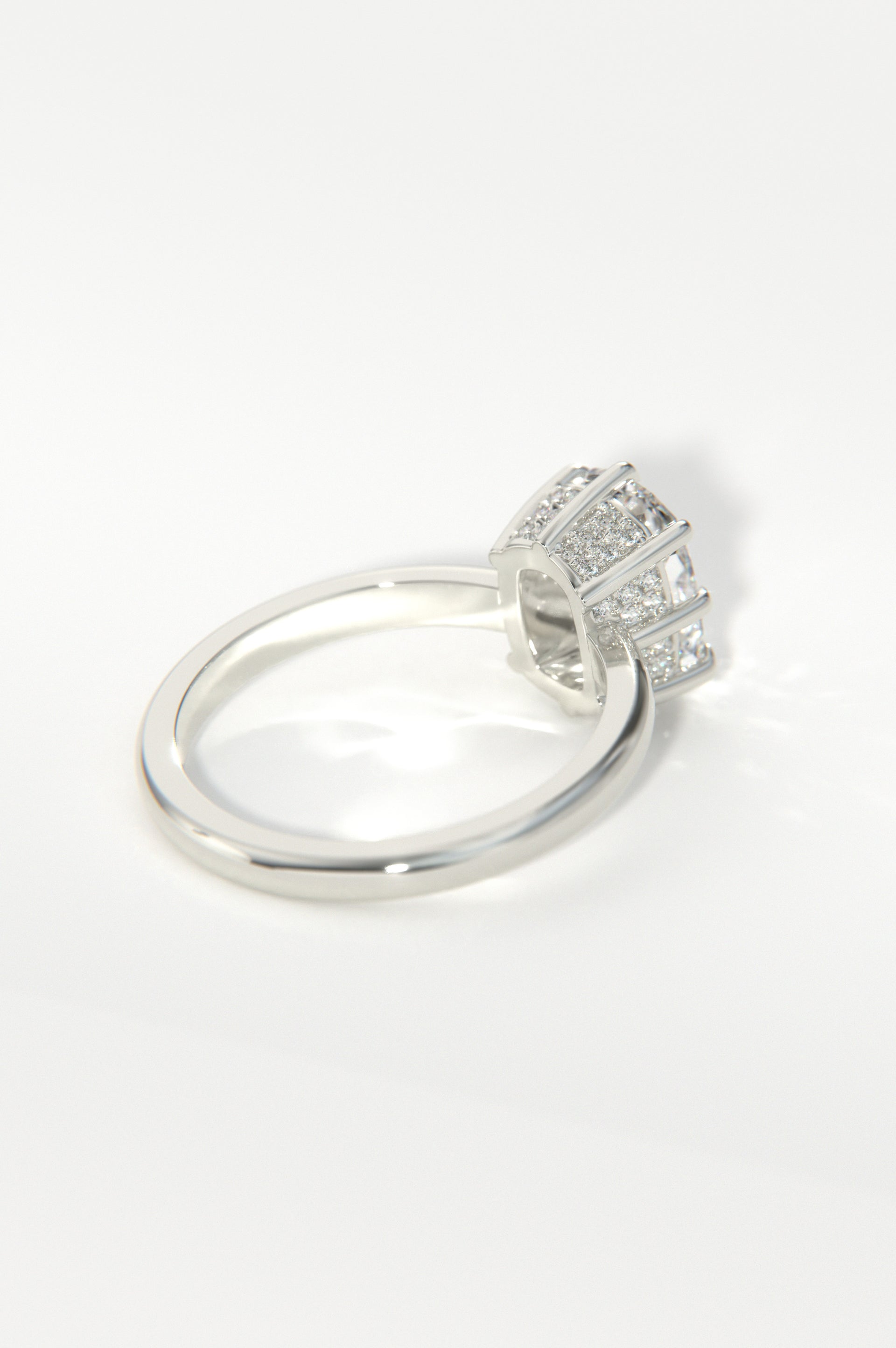 Scintilla White