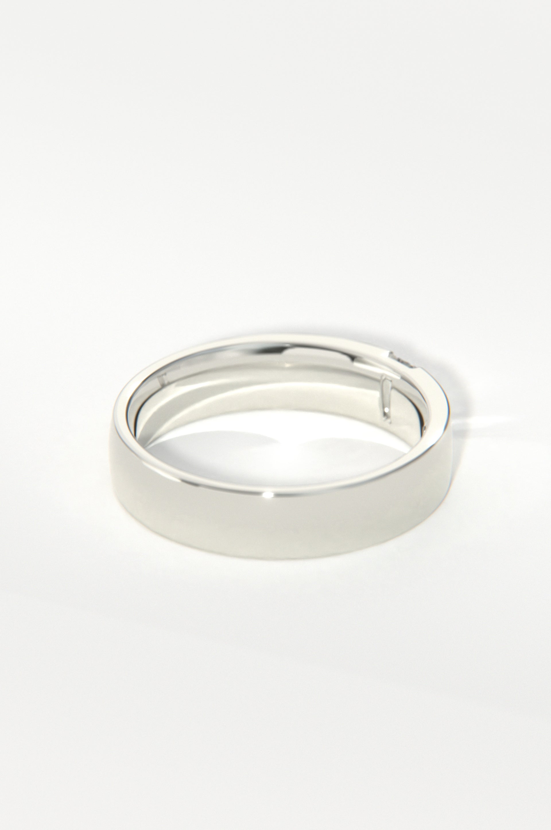 Pillar White