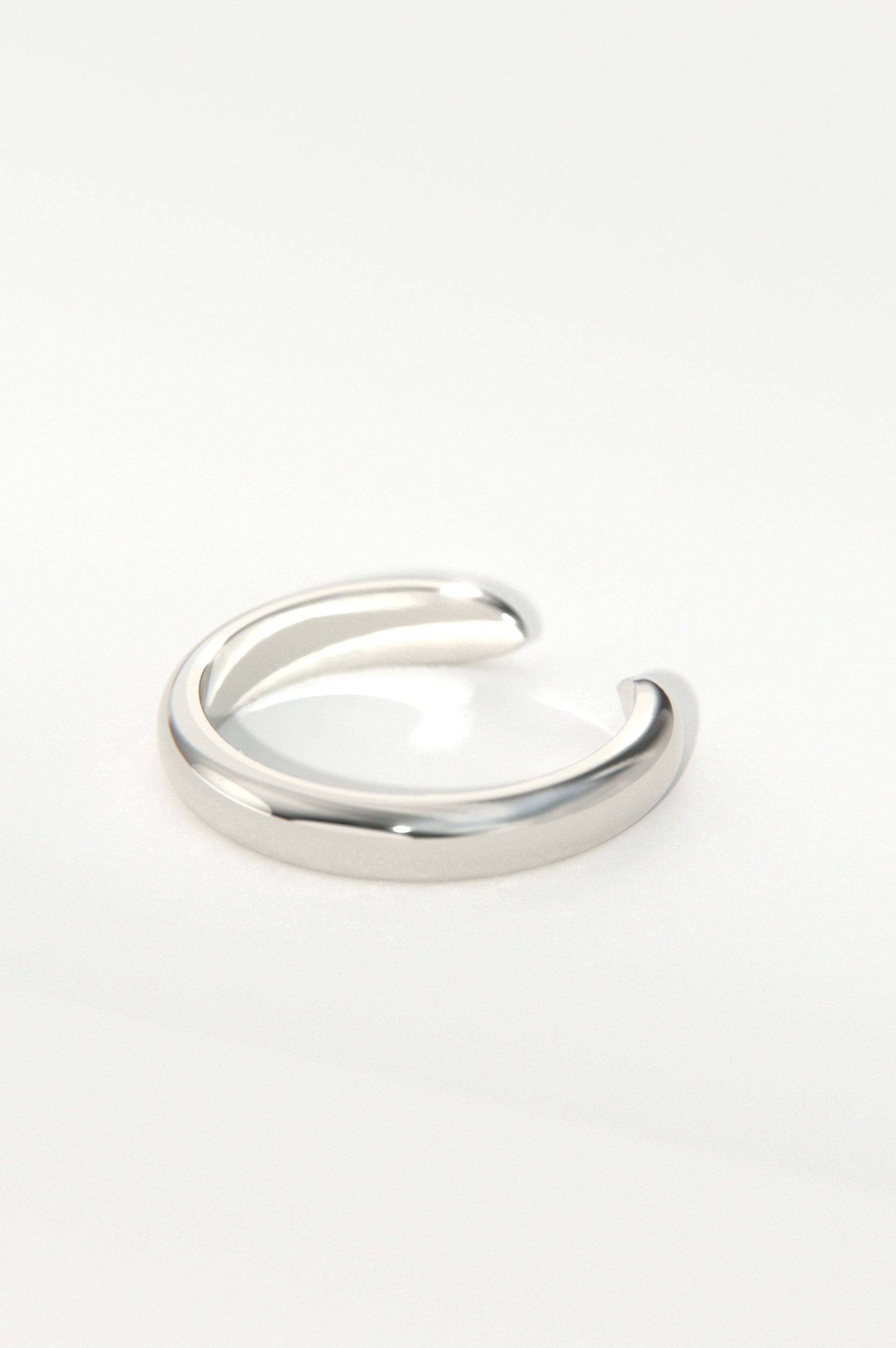 Poise White