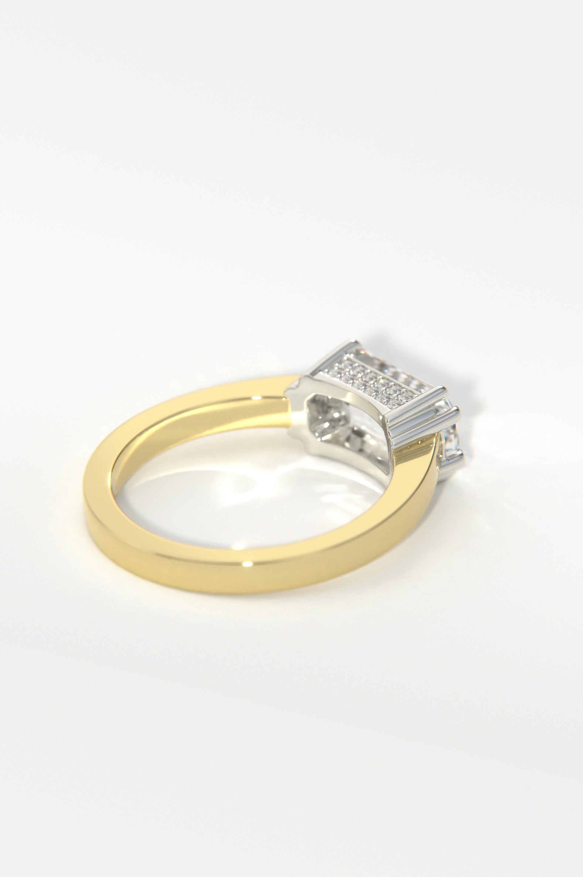Reveal Yellow Two-Tone