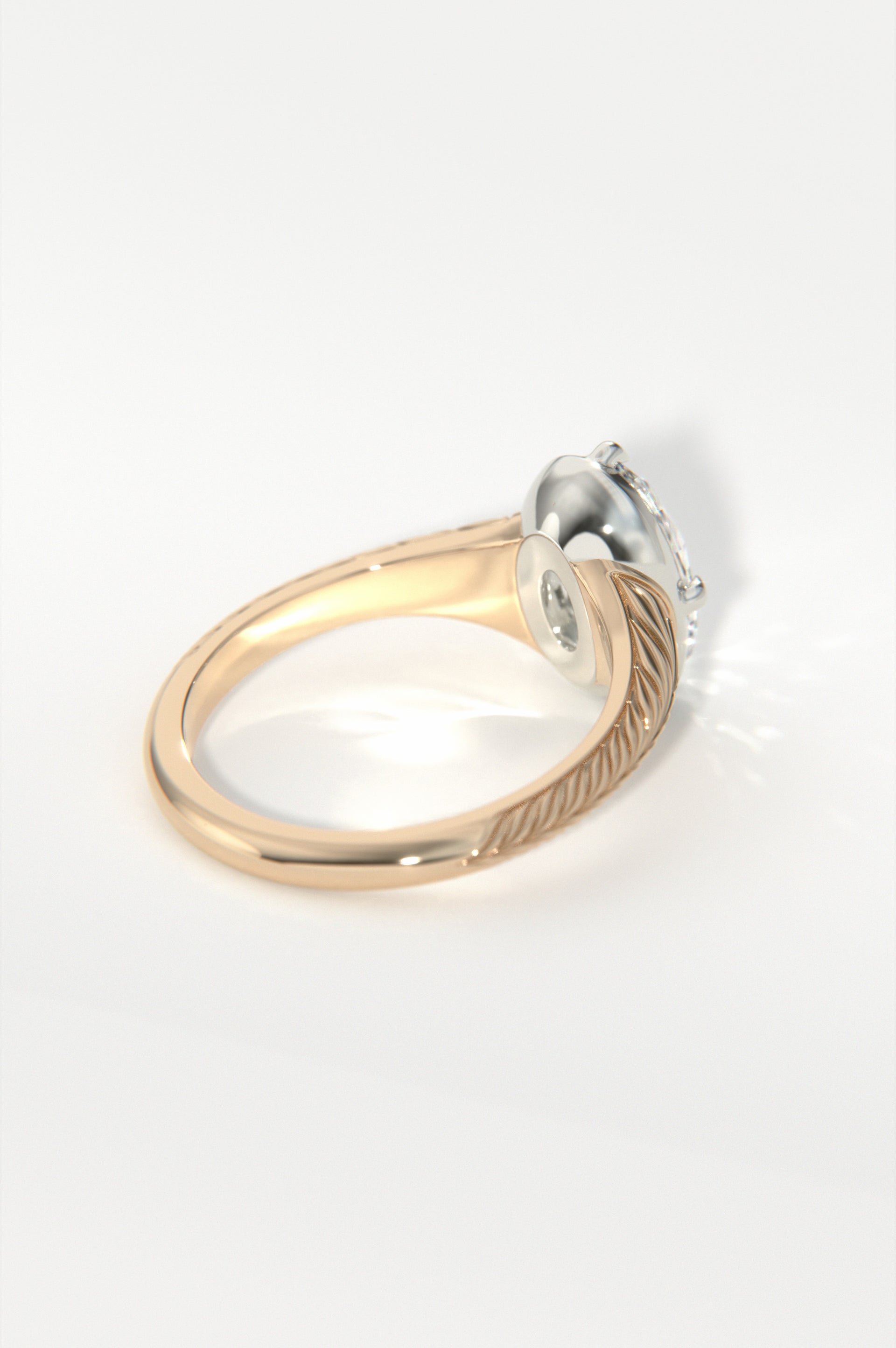 Laurel Rose Two-Tone