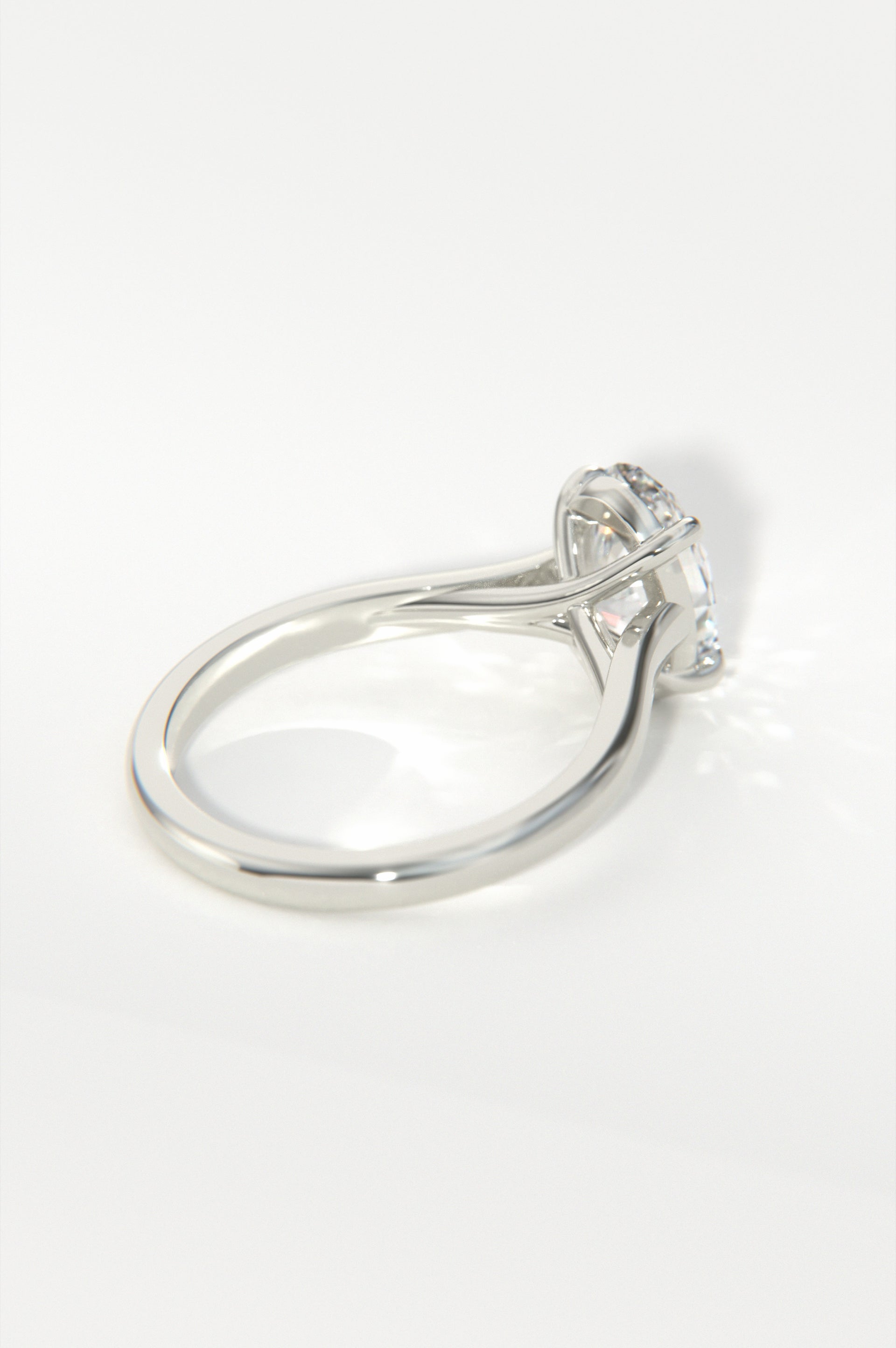 Trellis - Oval White