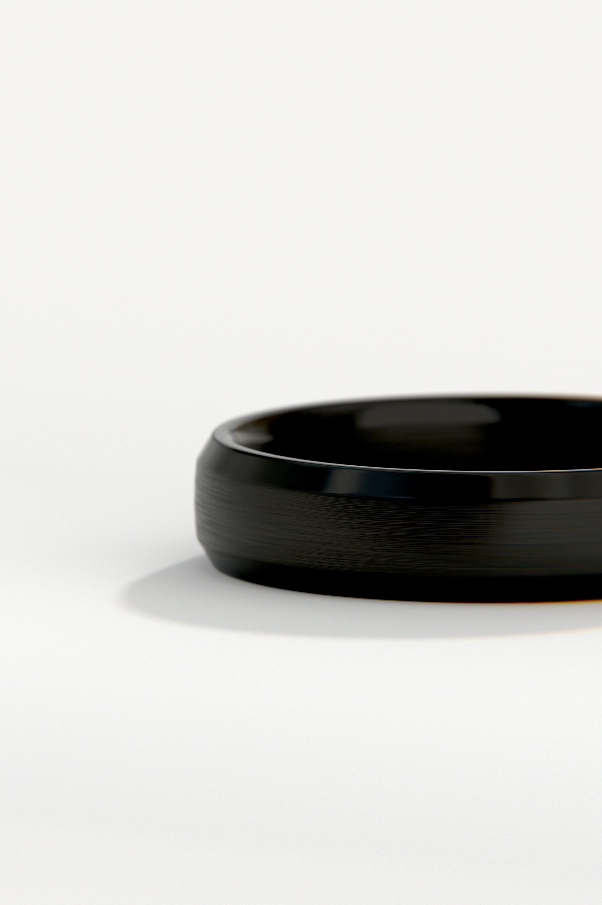 Wide Collar - Brushed Black