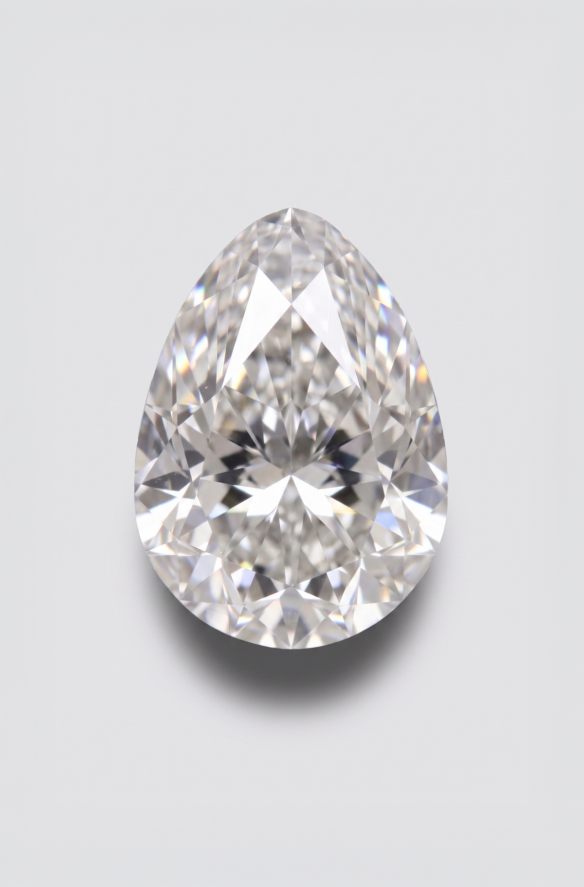 soft_pear moissanite